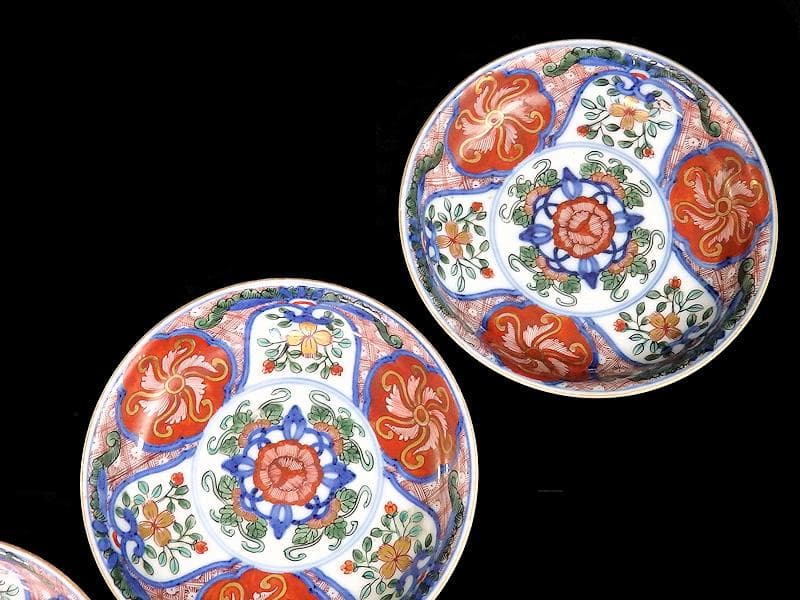 大聖寺伊万里 金襴手 花に菊花四方襷紋の図 4寸皿 3枚 B207-CHc