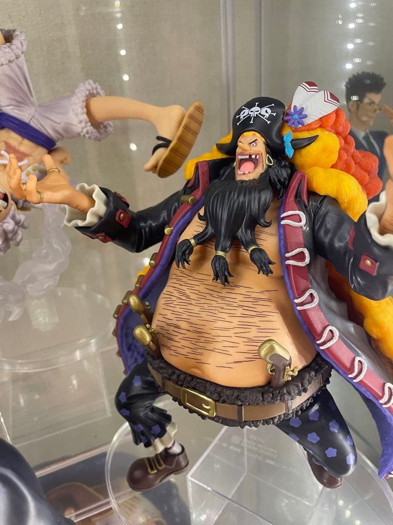 ワンピース フィギュアセット シャンクス バギー 黒ひげ ルフィ