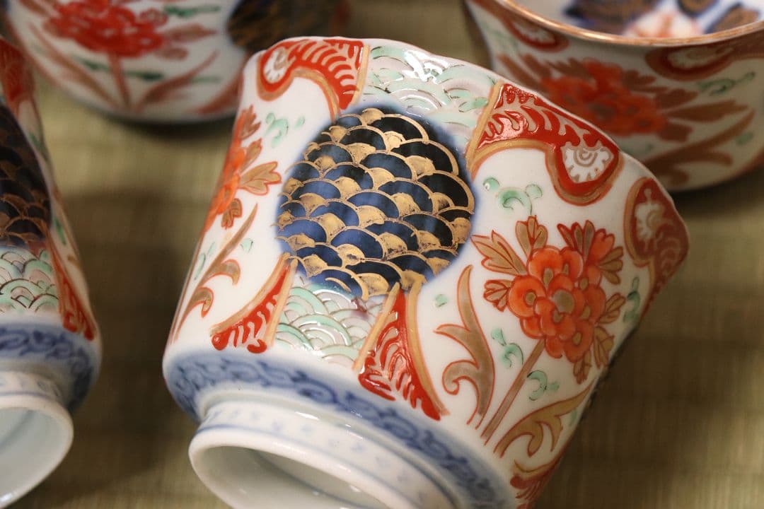 CM57】古伊万里 色絵 小鉢 向付 五客 蕎麦猪口 草花 青海波 丸文 錦