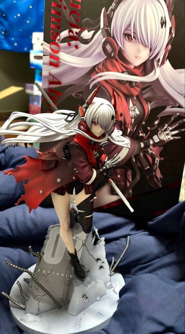 ルシア深淵の紅　フィギュア