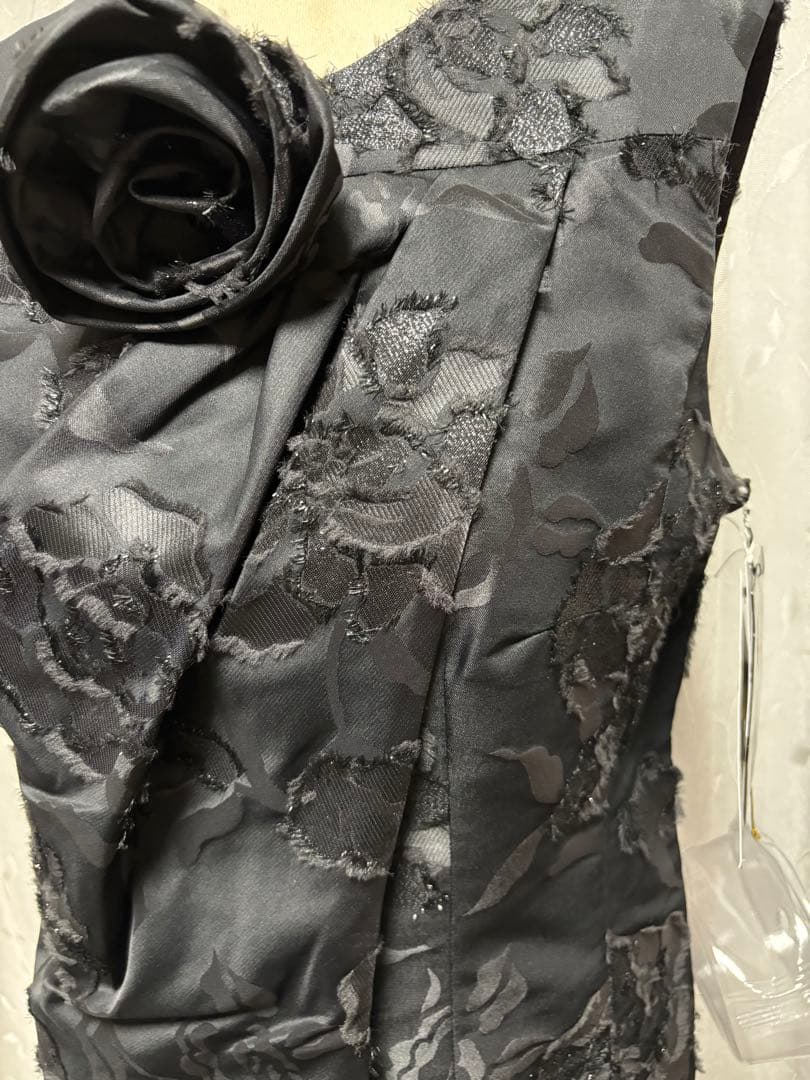 新品タグ付定価6万円レジァンス ジャガードワンピース 高級素材コサージュ付L黒