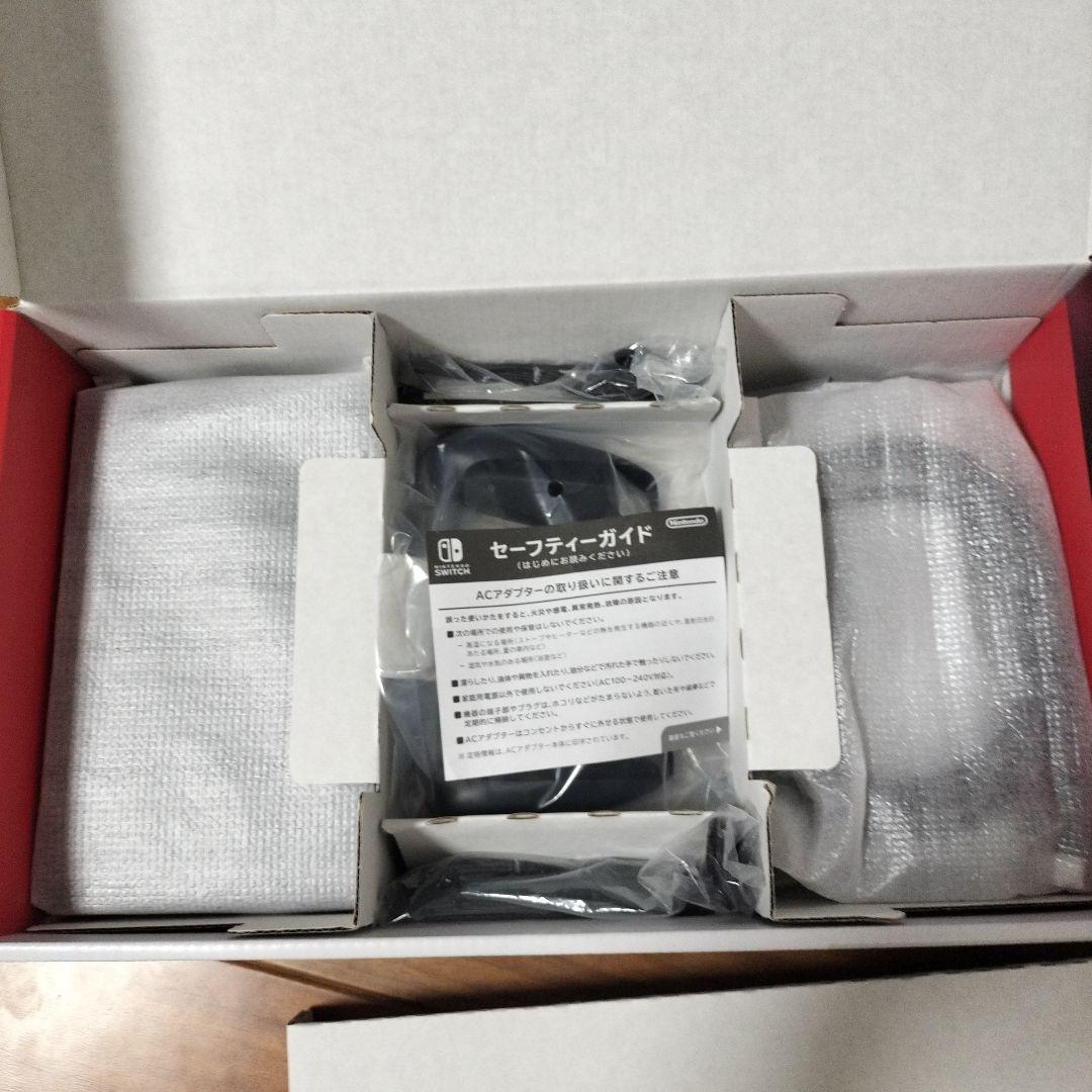 Nintendo Switch 本体 青/赤 付属品付き　箱あり