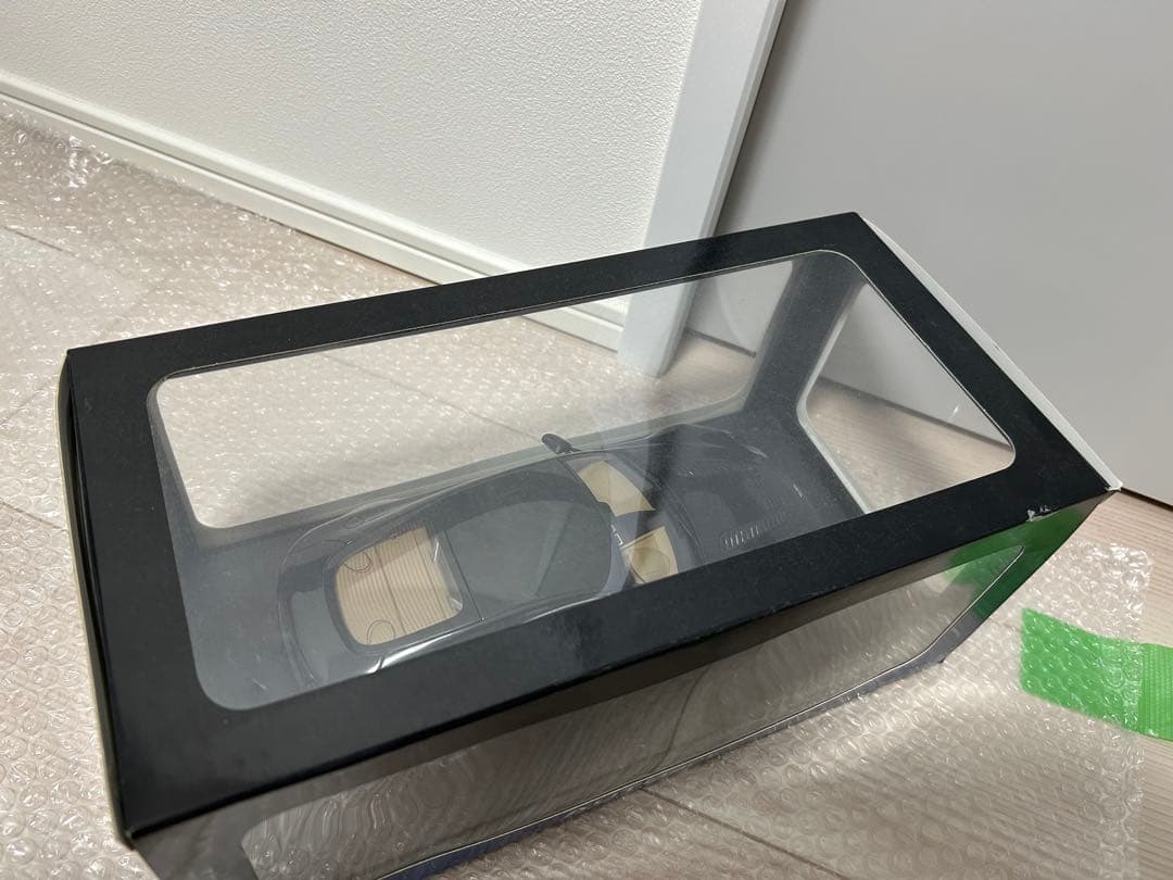 暗所保管・極美品✨autoart Aston Martin V12