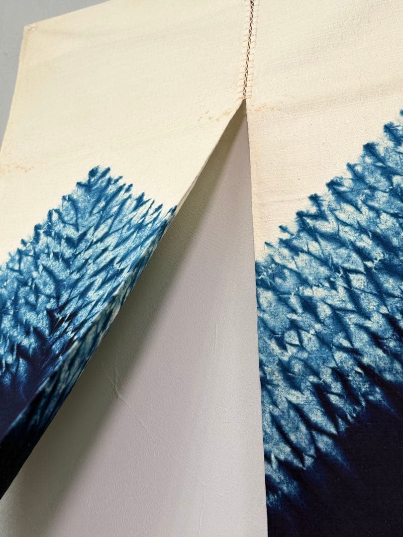 N8「有松鳴海絞り」藍染作家 片野かほり 天然藍染 個展出品作品のれん