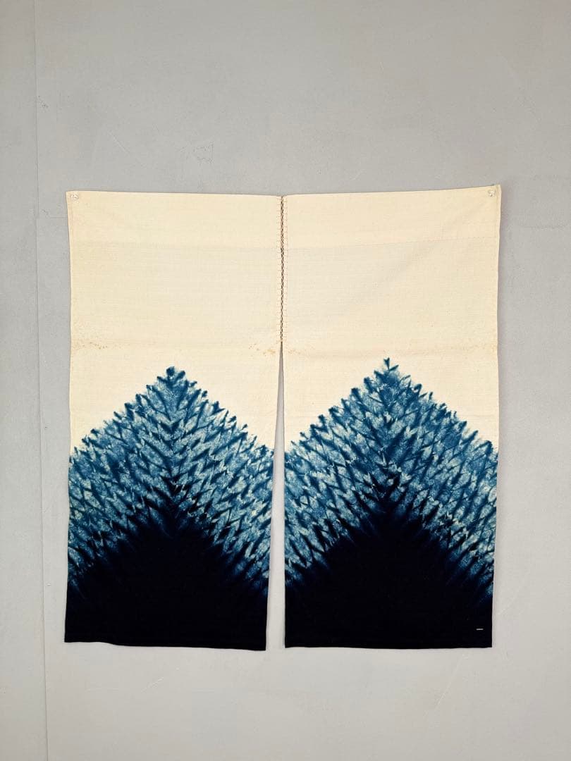 N8「有松鳴海絞り」藍染作家 片野かほり 天然藍染 個展出品作品のれん