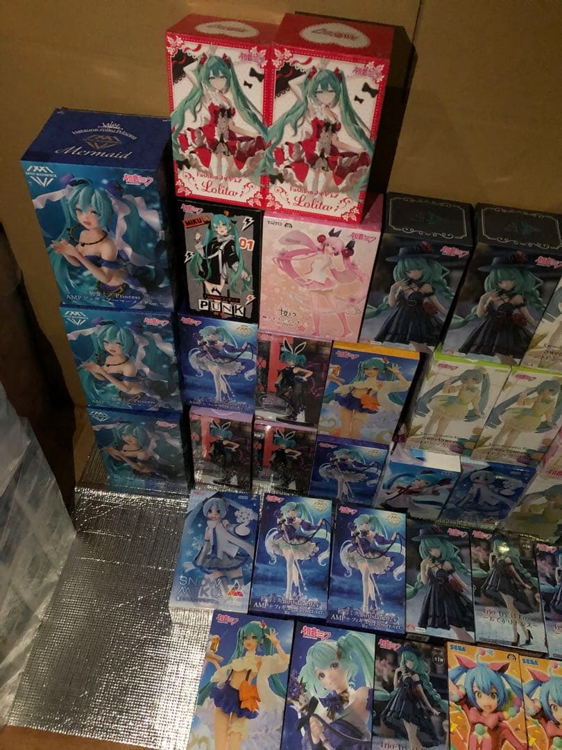 初音ミク　フィギュア　AMP マーメイド　桜ミク　おでかけ　fashion50個