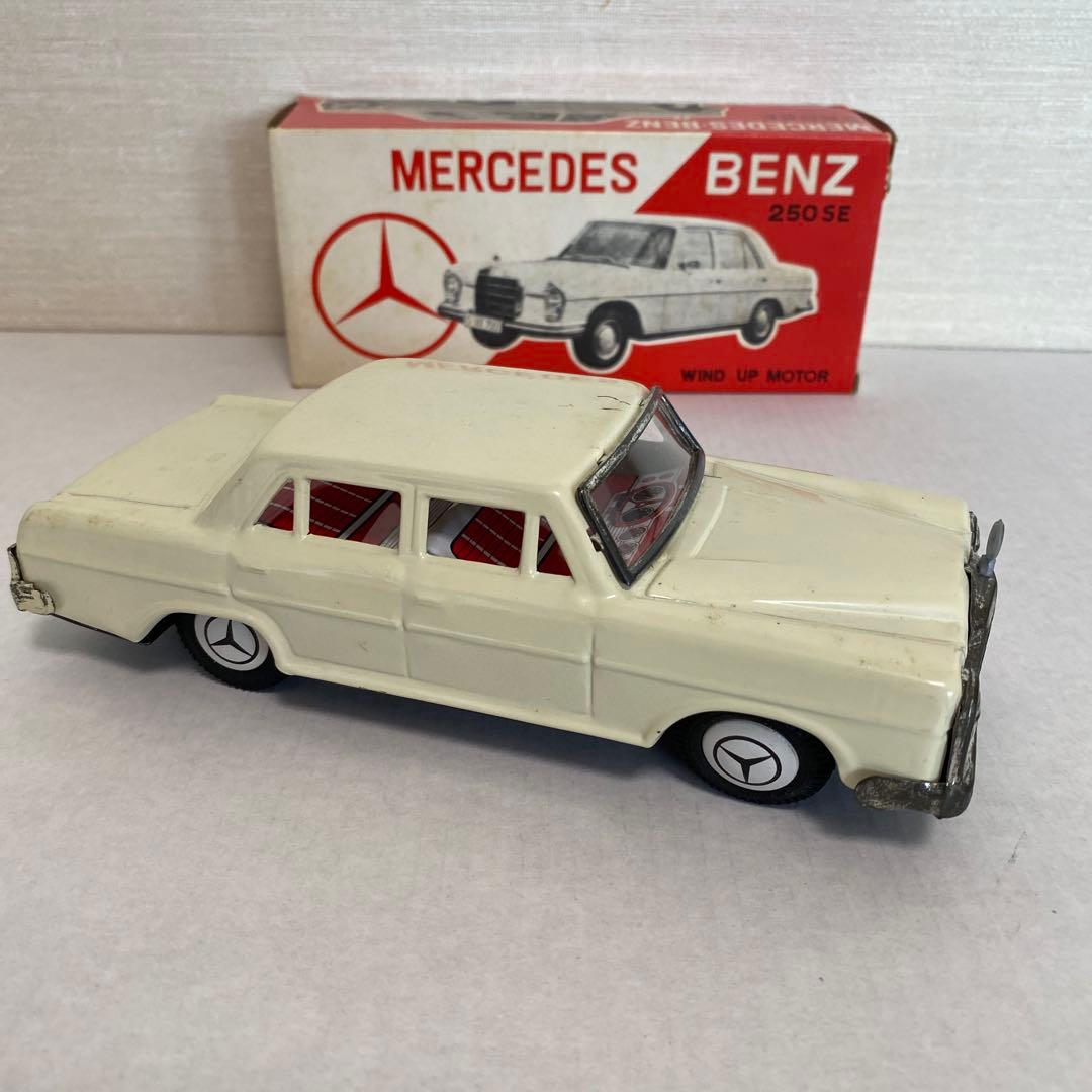 市村商店　プリキの自動車　MERCEDES BENZ 250SE