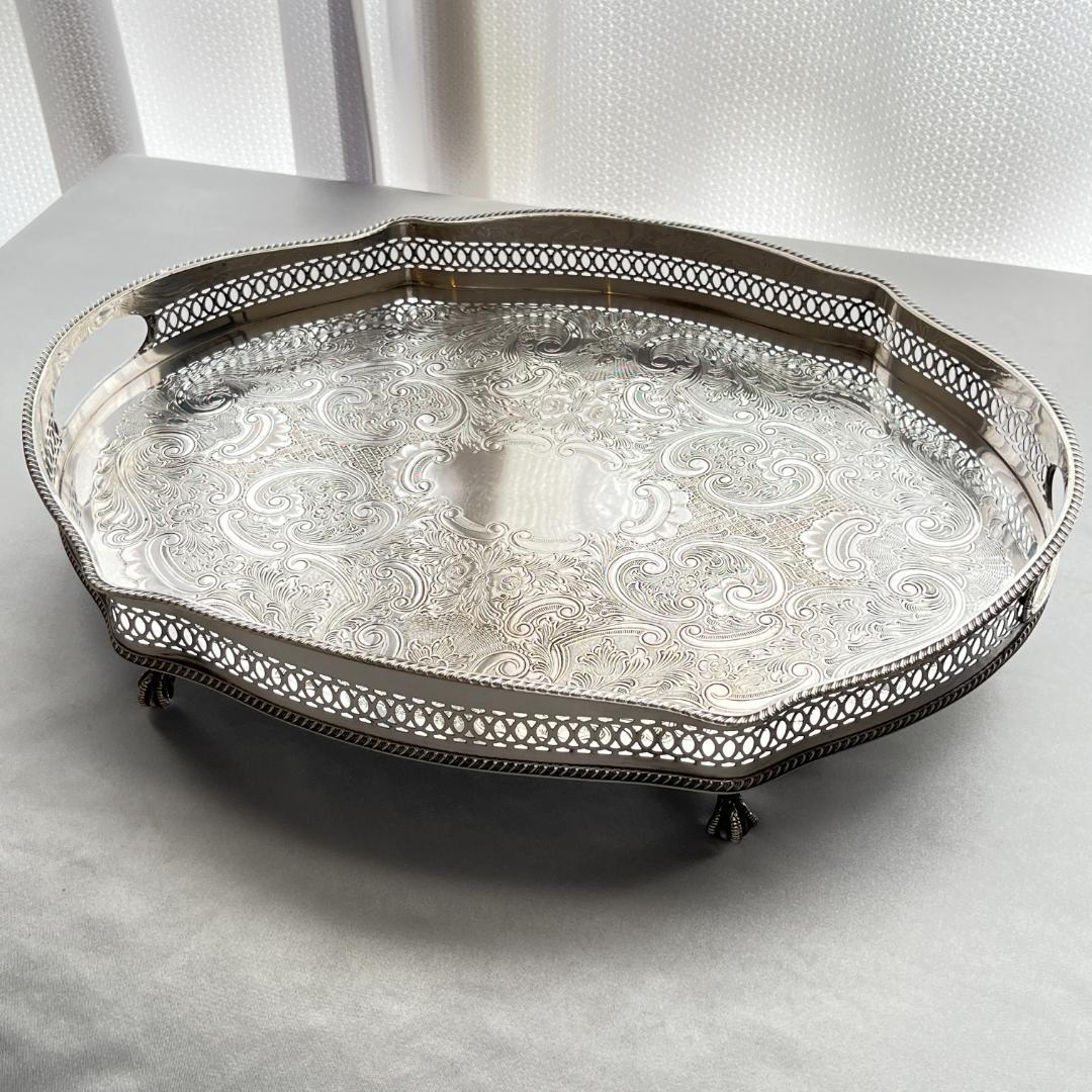 【英国】 ビクトリアンのギャラリートレー 41cm 【シルバープレート】