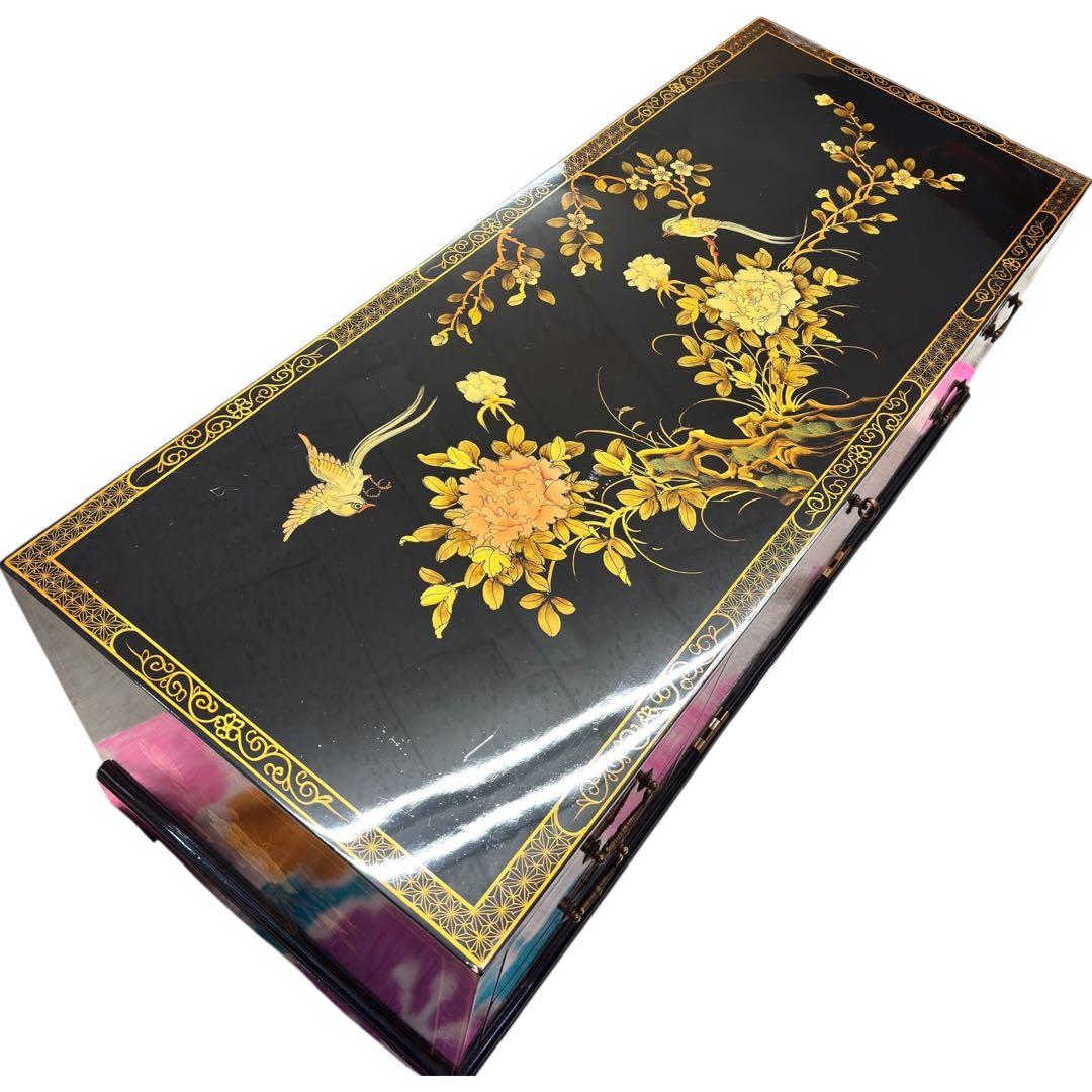 花柄装飾 木製箪笥 ローチェスト TV台 4段引き出し 開き扉付 光沢