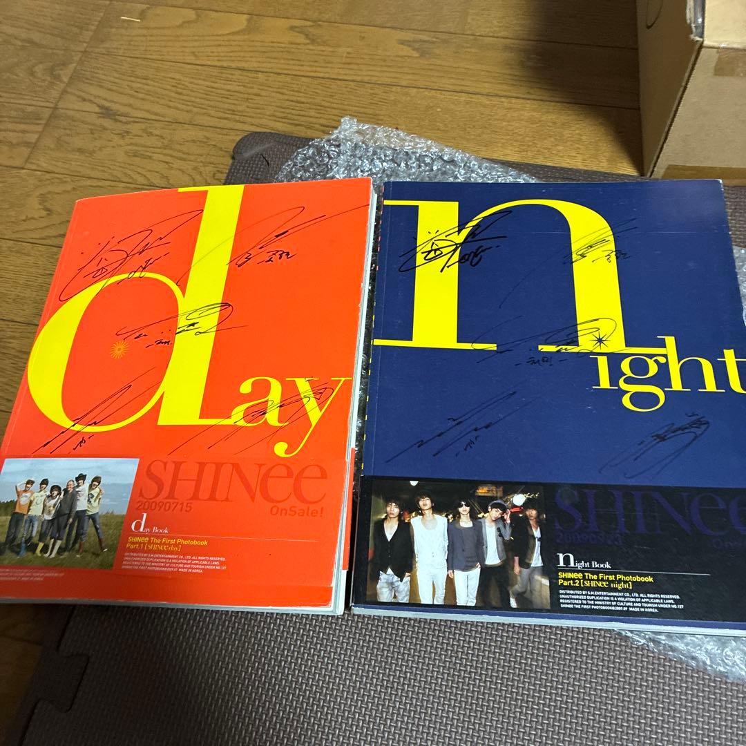 ‼️‼️超希少品5人全員直筆サイン入‼️‼️SHINee シャイニー写真集