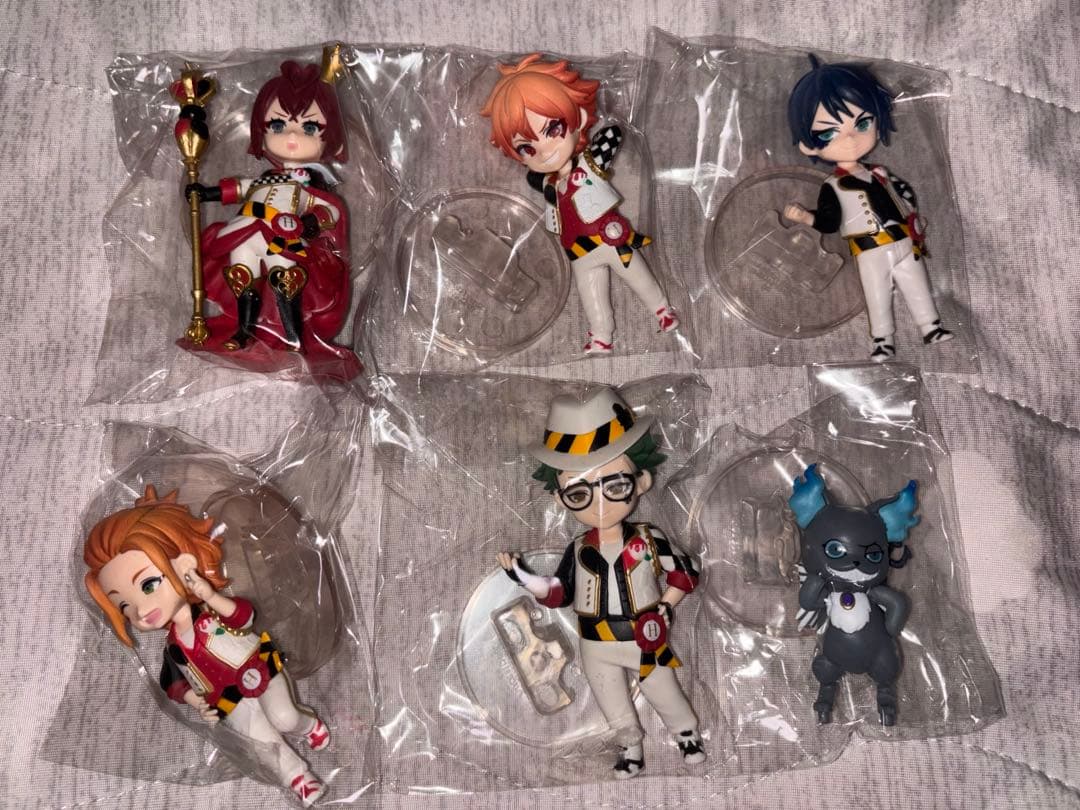 ツイステ デフォルメフィギュア シリーズ1 ハーツラビュル寮 6体セット ツイステ デフォルメフィギュア シリーズ1 ハーツラビュル寮 6体セット