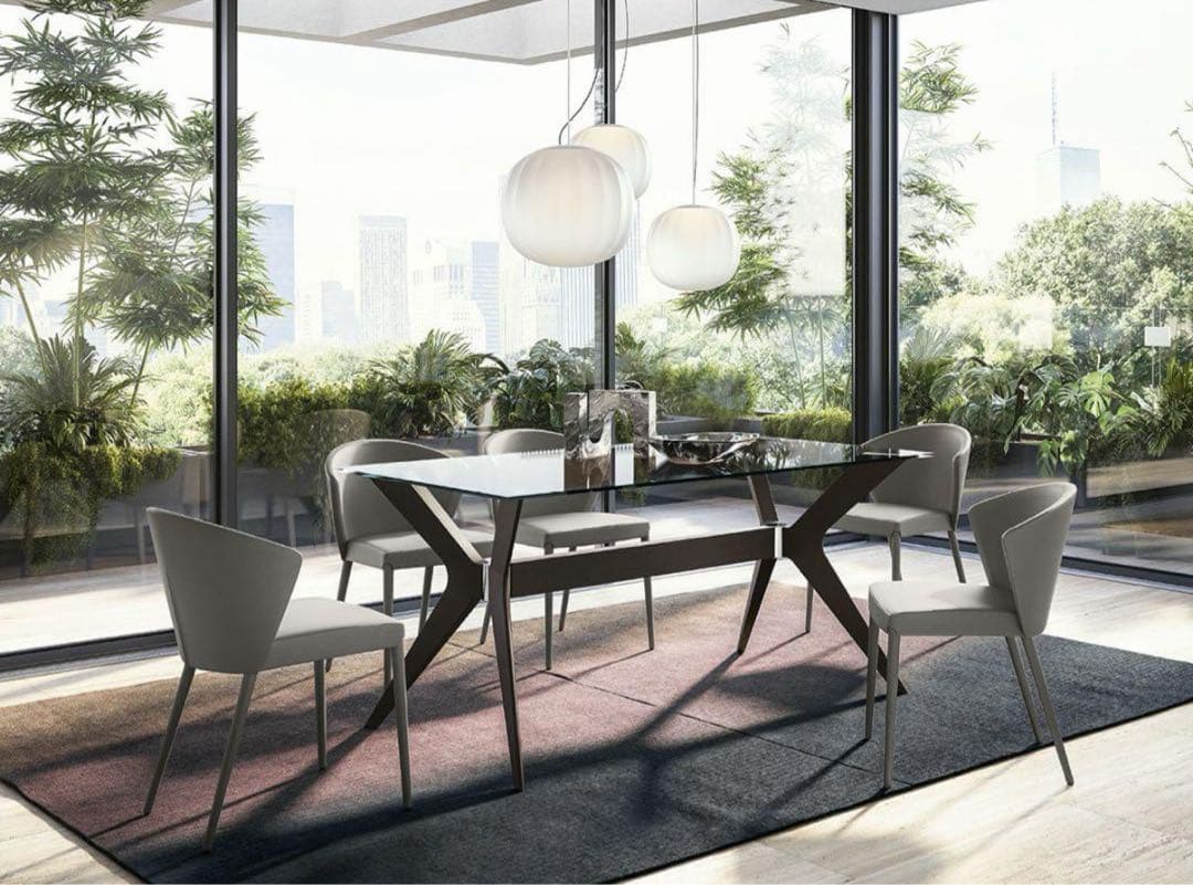 出品8/9まで！！カリガリス　ダイニングテーブル