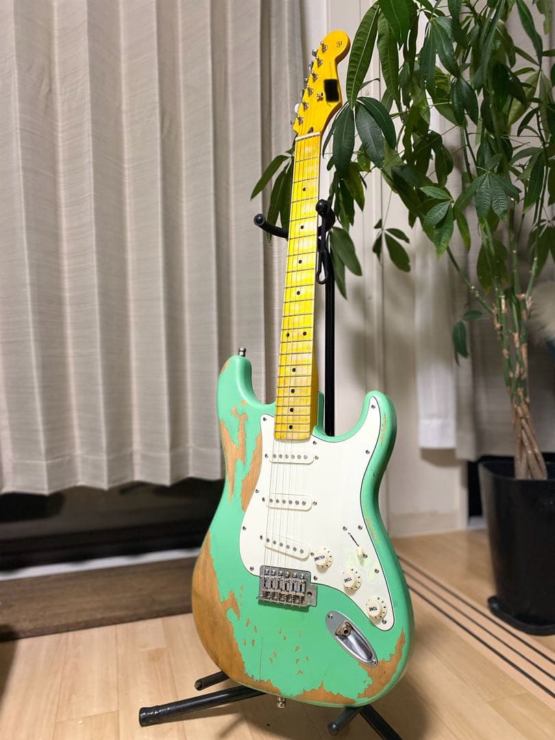 【送料込み】レリック加工　ミントグリーンエレキギター 送料込み】レリック加工 ミントグリーンエレキギター 送料込み