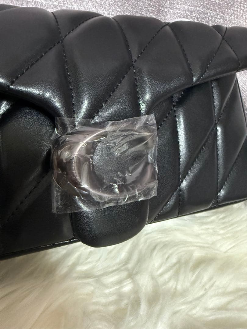 COACH ブラック ショルダーバッグ キルティング26cm