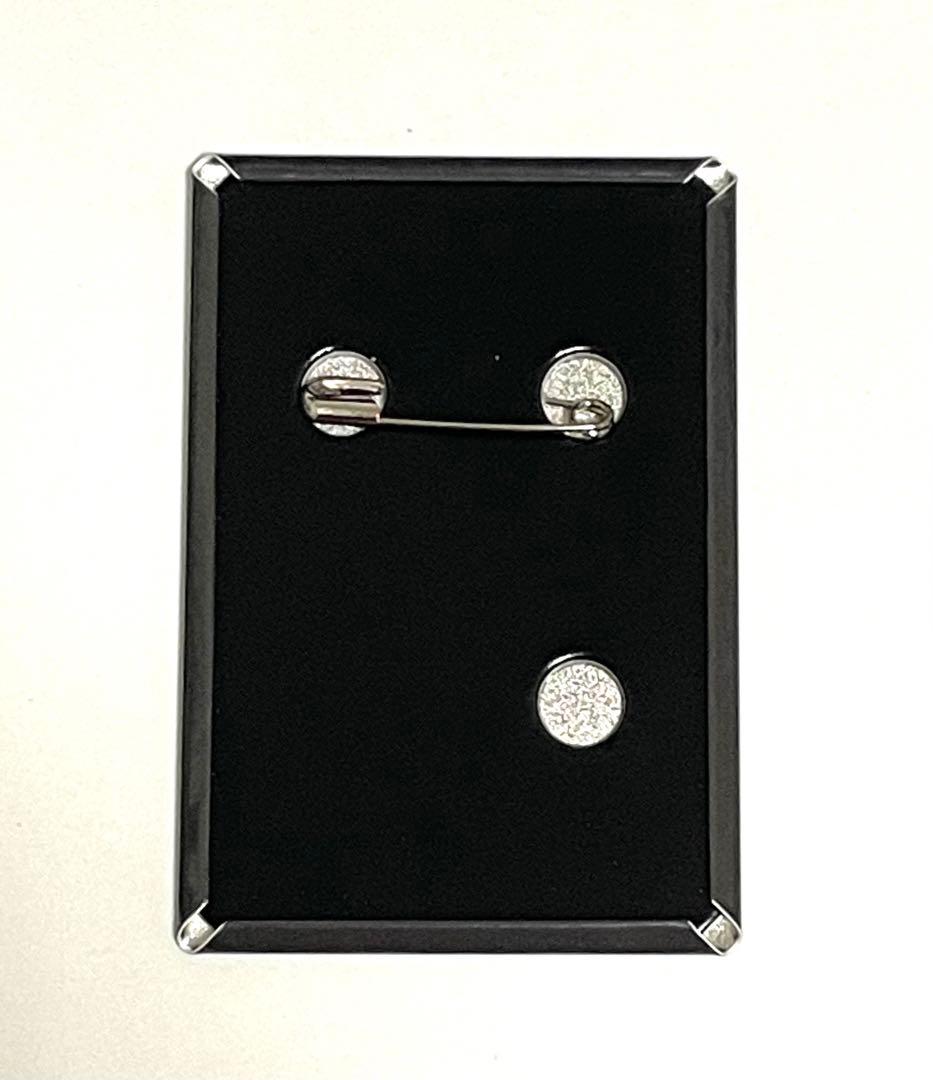 Ado モナリザの横顔 缶バッジ MARS(マーズ) ① - メルカリ