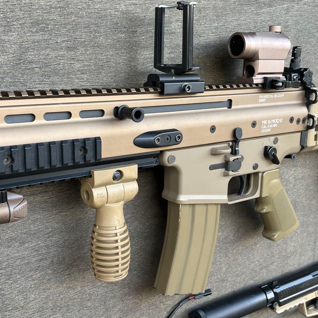 東京マルイ SCAR-L 次世代電動ガン タンカラー HK45付属共に中古 東京