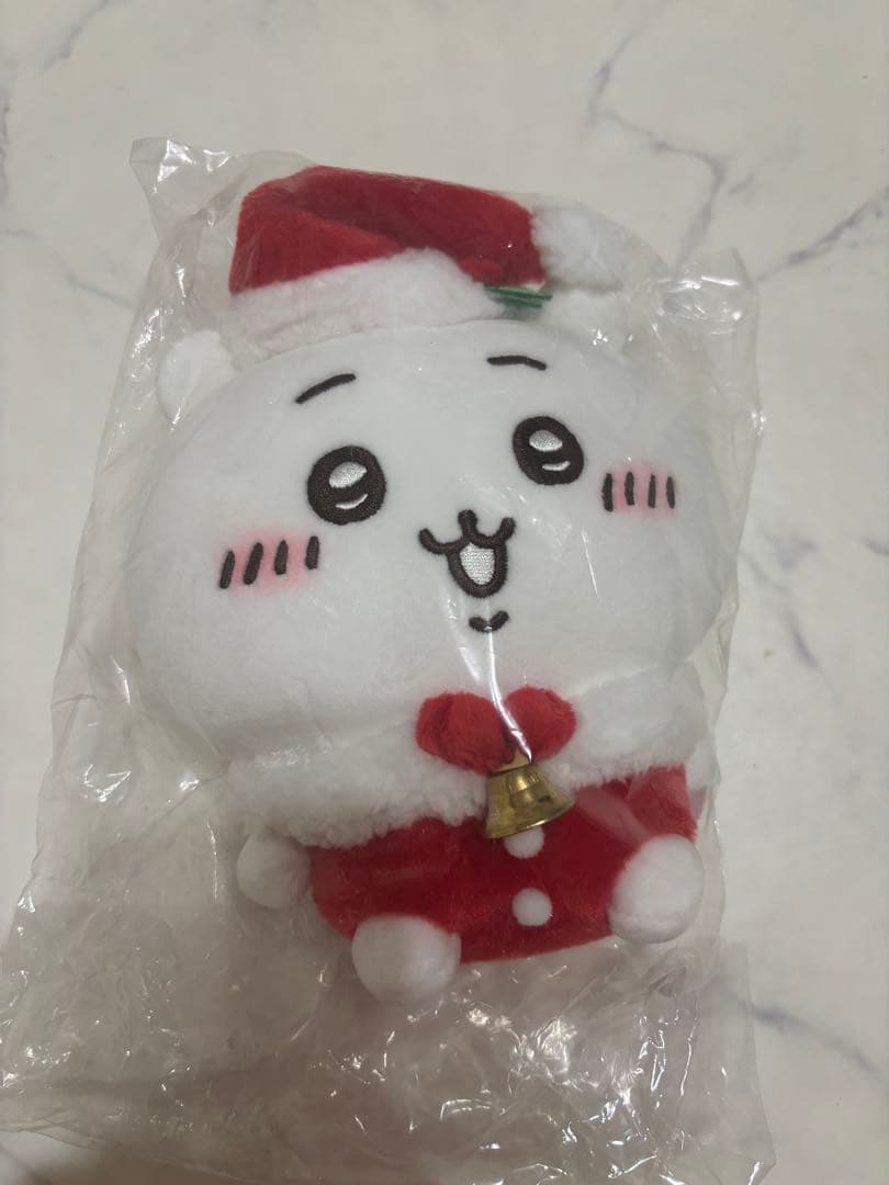 新品未使用】ちいかわ サンタさんだ！ぬいぐるみS