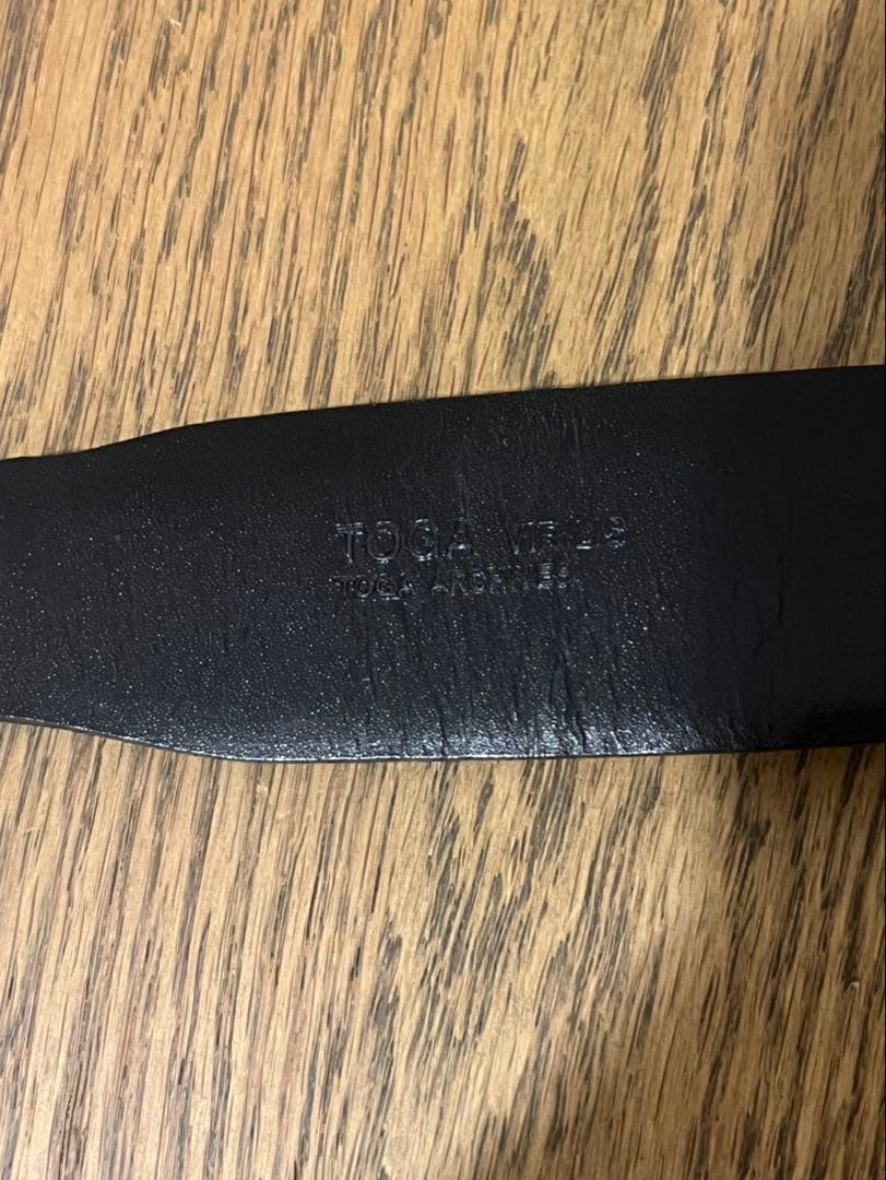 TOGA VIRILIS ブラックレザーバングル