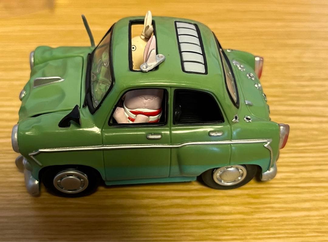 ウサビッチ　プルバックトイ　カー 2台セット