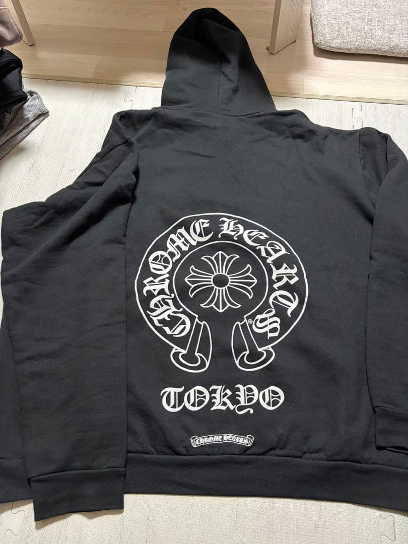 CHROME HEARTS ブラックパーカー　東京限定