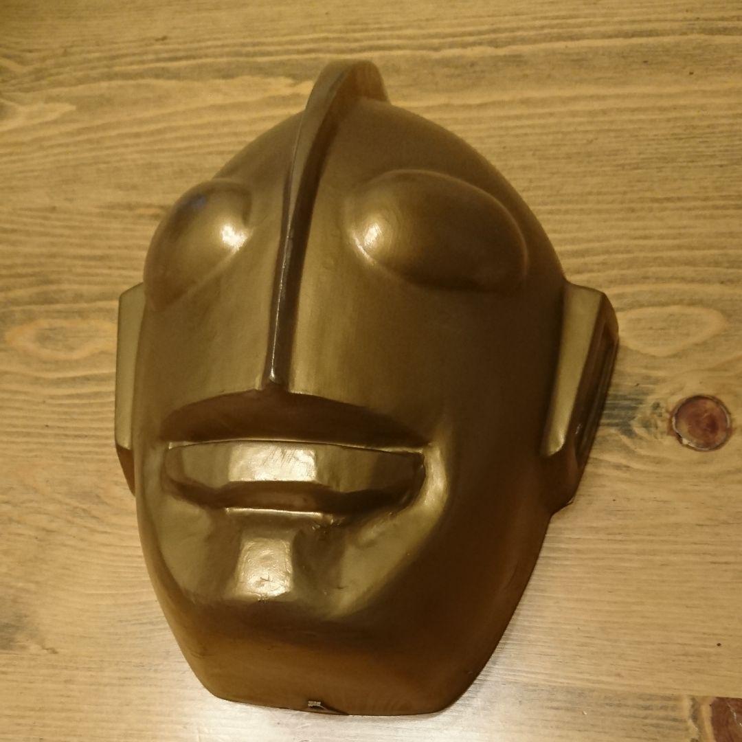 ウルトラマン壁掛け貯金箱 ウルトラマンとバルタン星人の対決シーンをイメージしたジオラマ貯金箱