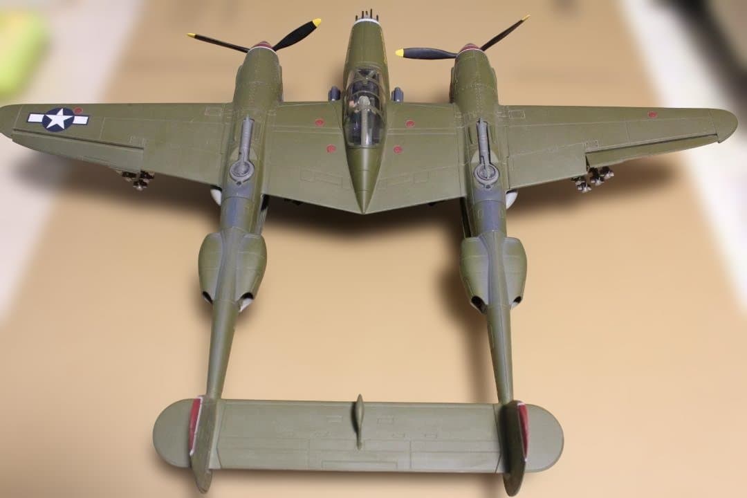21st Century Toys 1/18半完成品P-38 Lightning