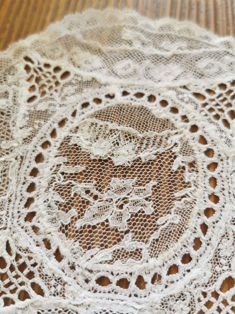 アンティークノルマンディーレースドイリー ベドフォドシャー アランソン