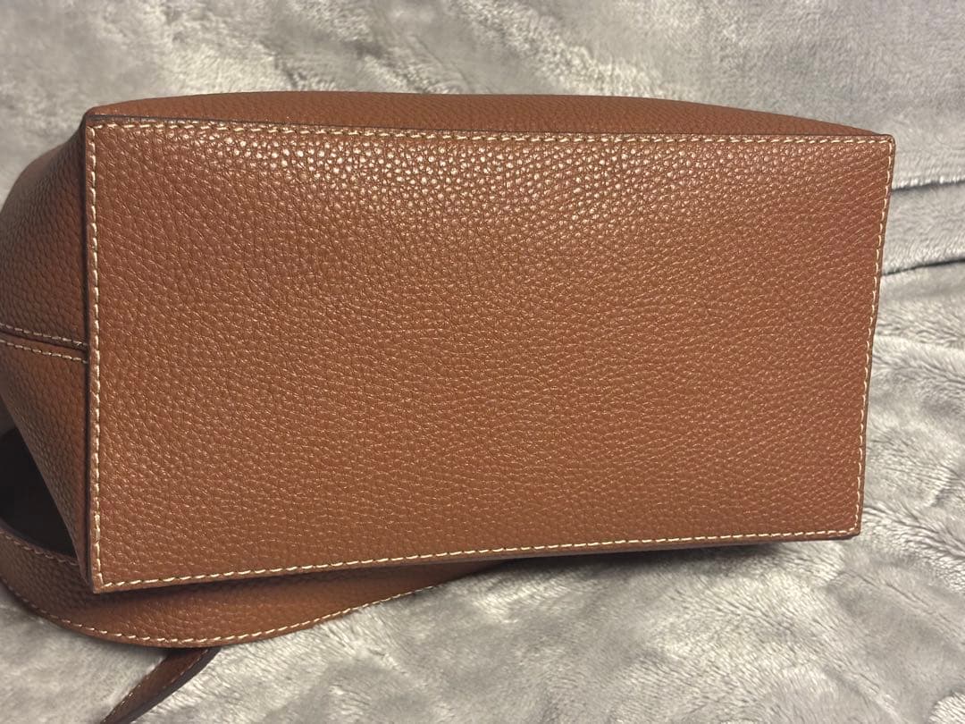 美品 CHARLES & KEITH チャンス バケットバッグ チョコレート 茶