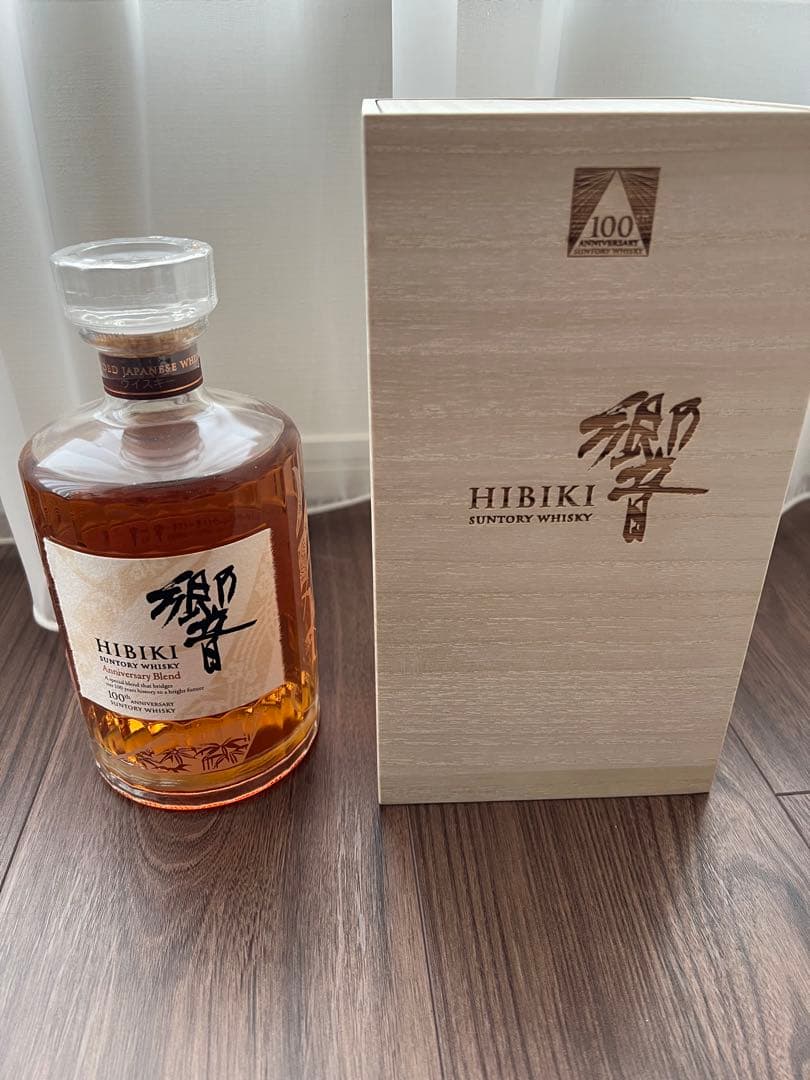 ANAファーストクラス限定　700ml 100周年記念　響　サントリー ANAファーストクラス限定 700ml 100周年記念 響 サントリー JAL