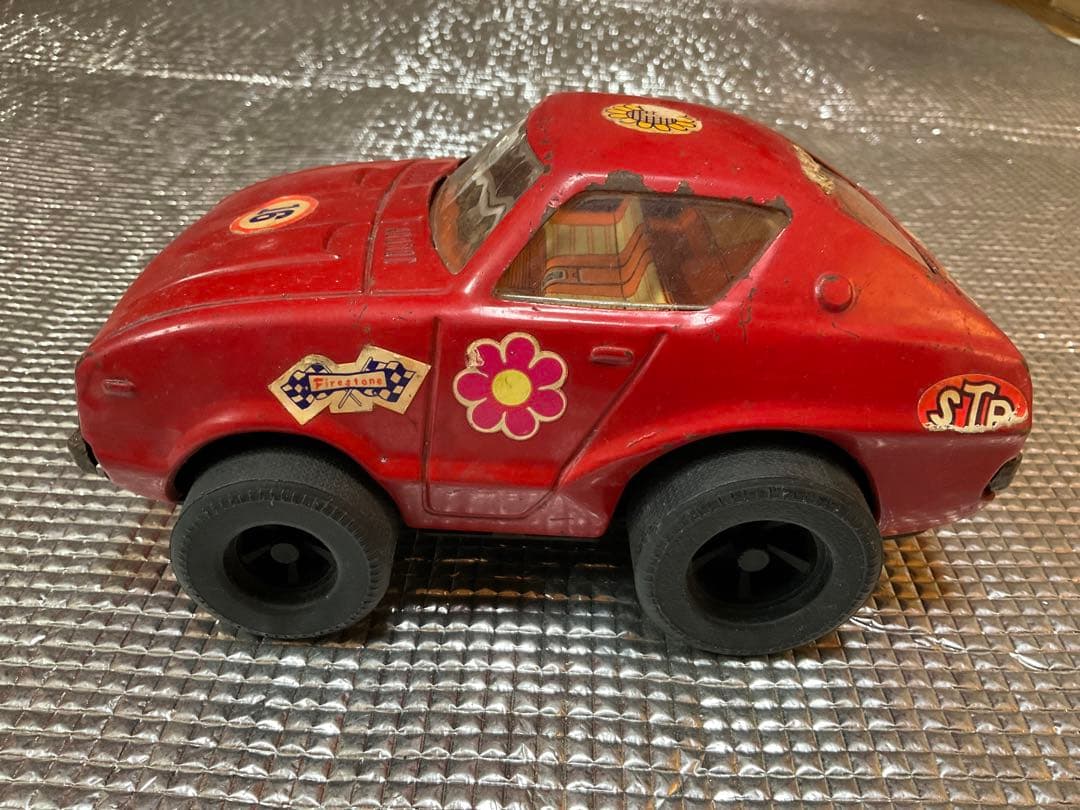 DAIYA／スカイライン・ケンメリ2000GT。ブリキカー【紙シール付き】。