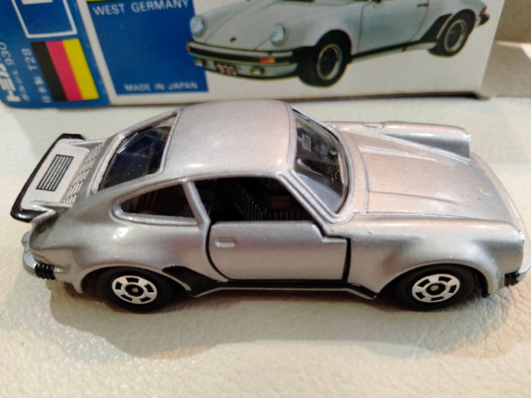 激レア トミカ青箱 ポルシェ930ターボ 日本製
