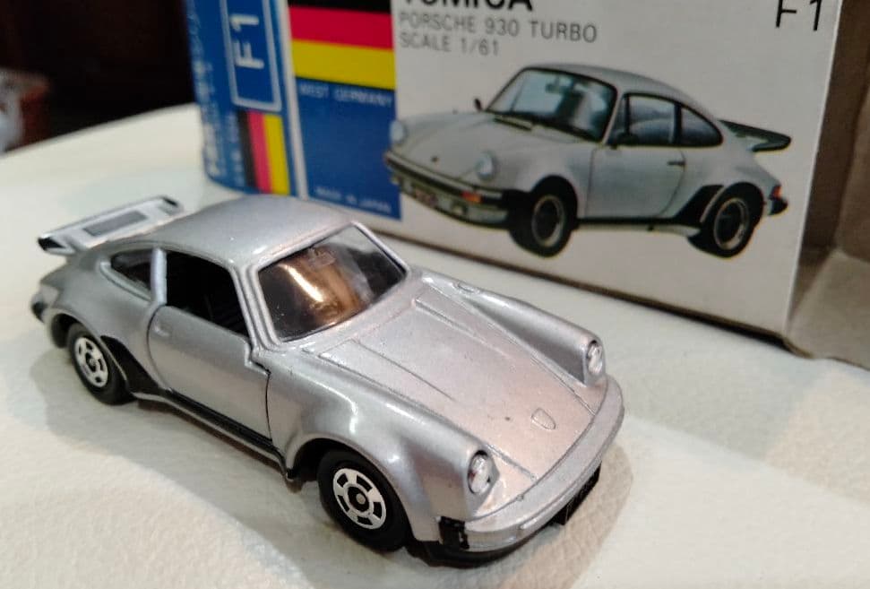 激レア トミカ青箱 ポルシェ930ターボ 日本製