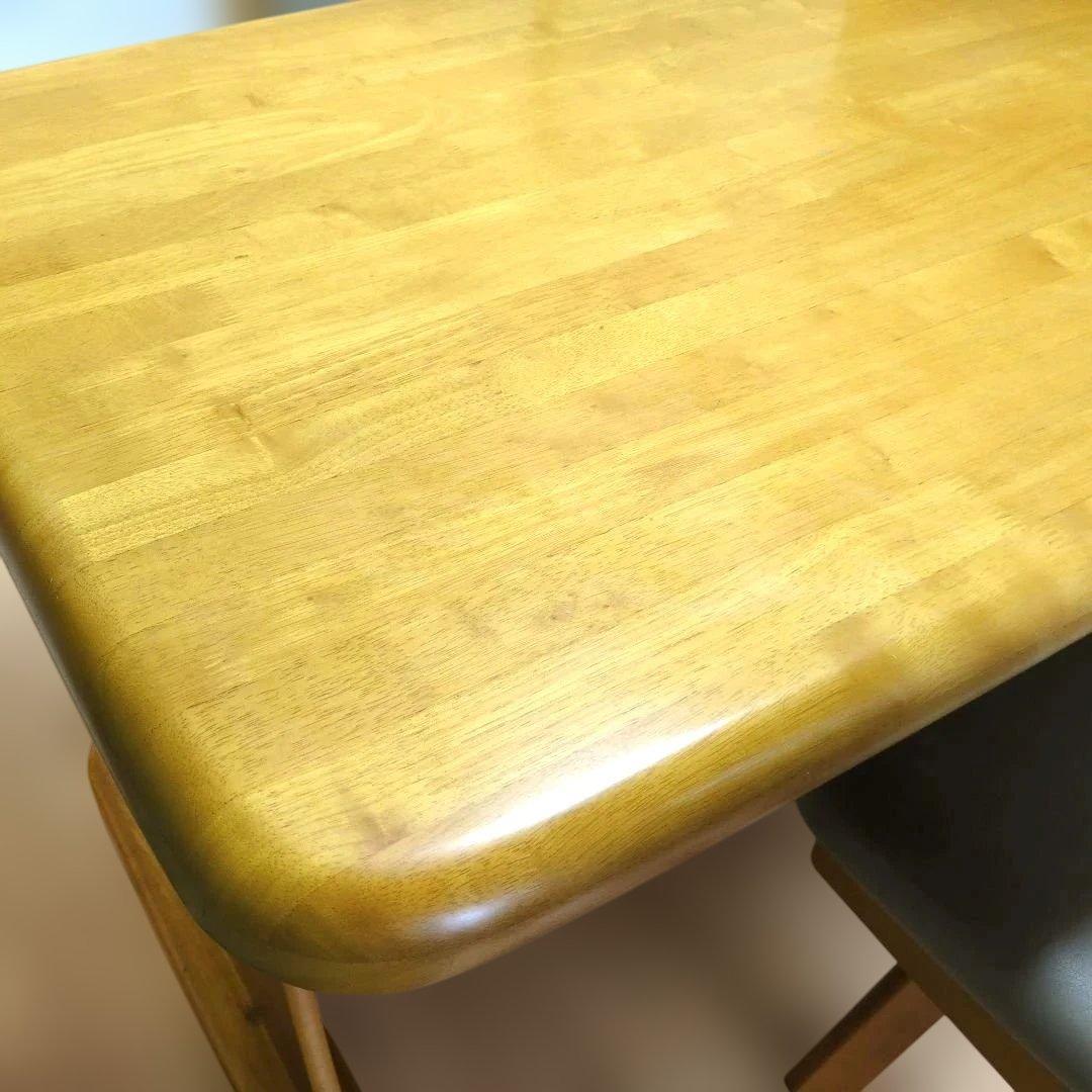 ダイニングテーブル 121×76（回転椅子2脚は別売）