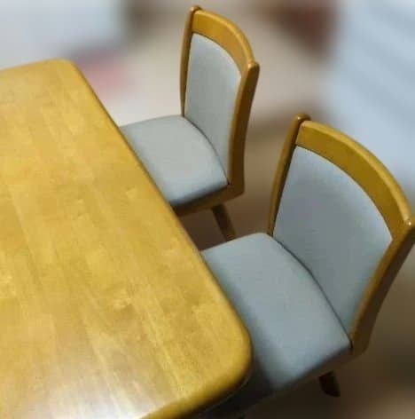 ダイニングテーブル 121×76（回転椅子2脚は別売）