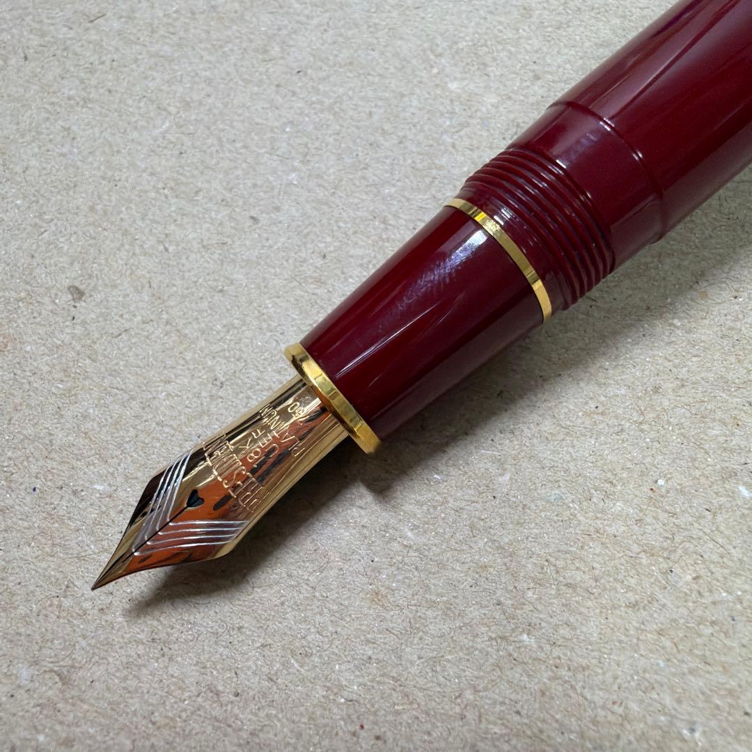 PLATINUM プラチナ 万年筆 プレジデント レッド軸 UEF 18k