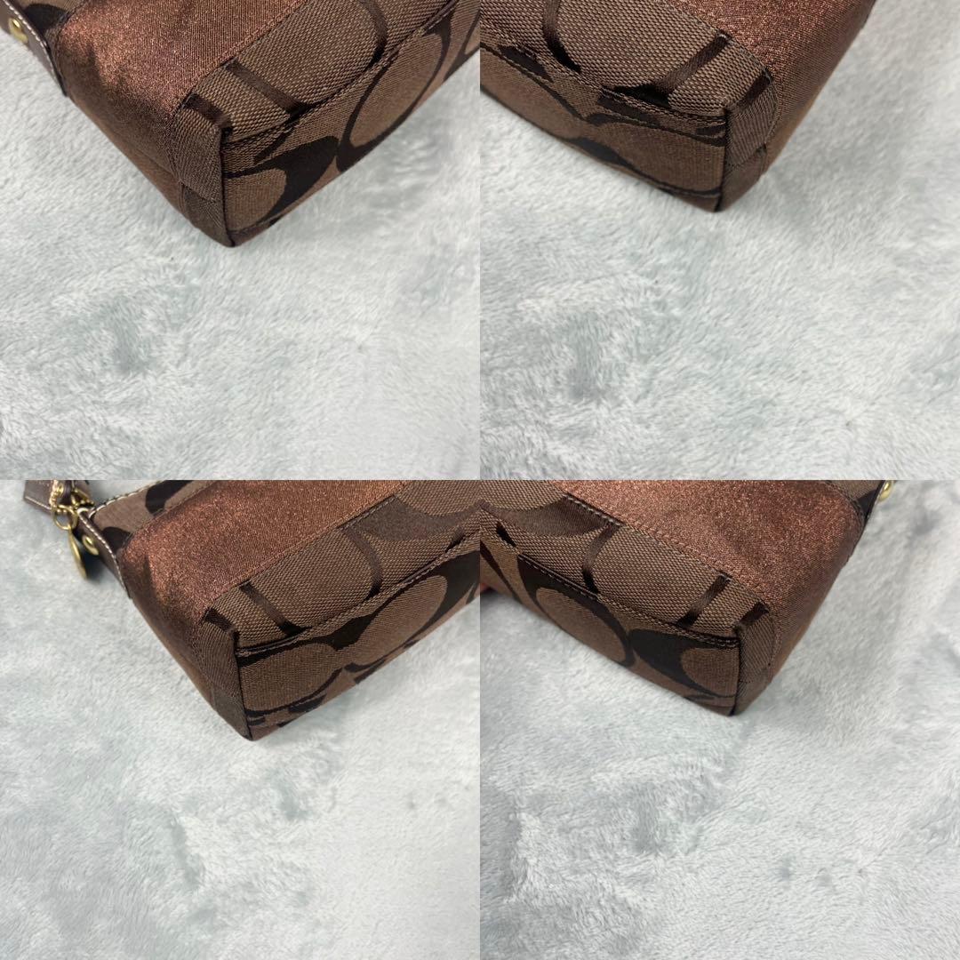 美品 Coach アクセサリーポーチ シグネチャー ブラウン系