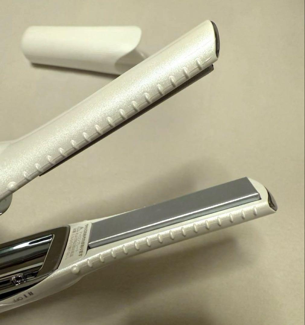 ReFa 折りたたみ式ストレートヘアアイロン ホワイト - メルカリ