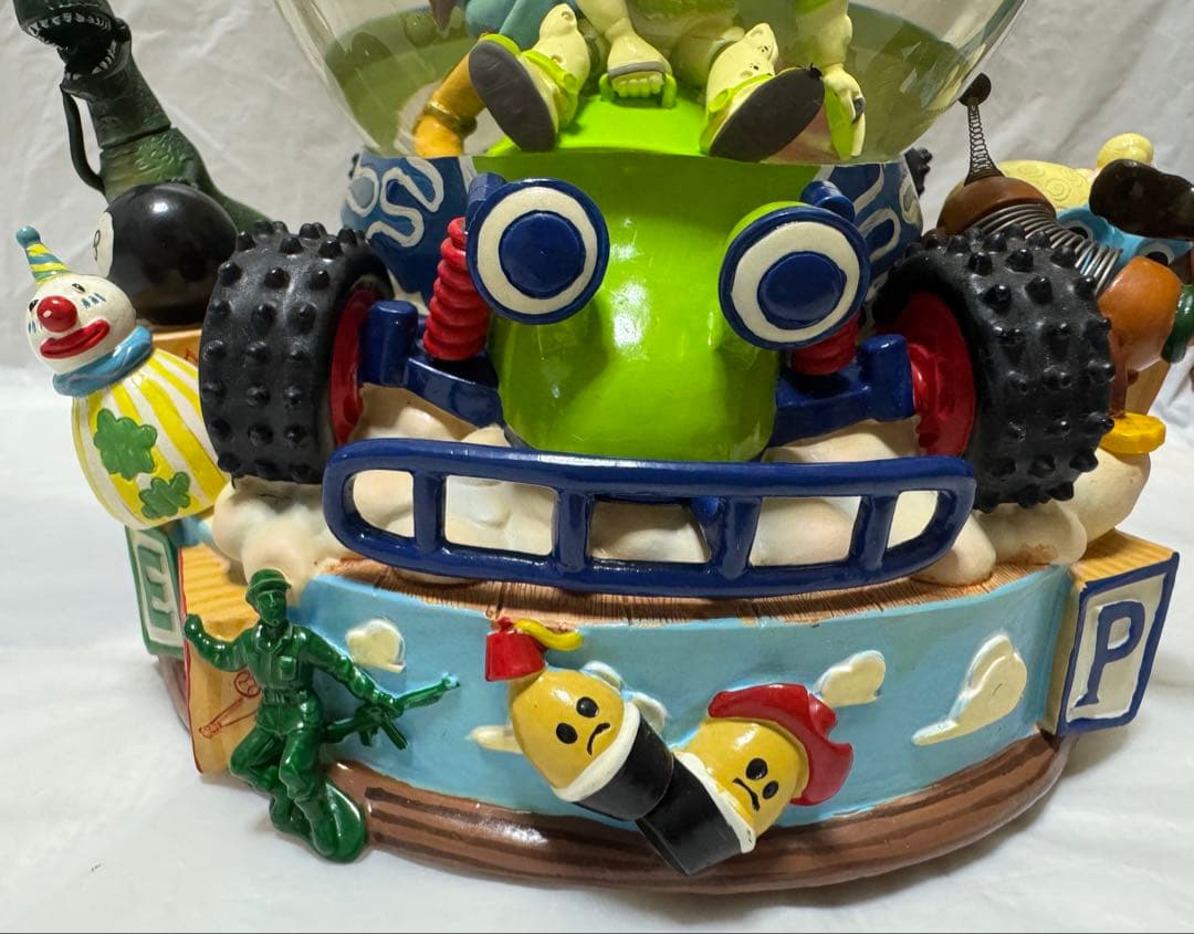 ディズニー トイストーリー 音楽機能付きスノーグローブ