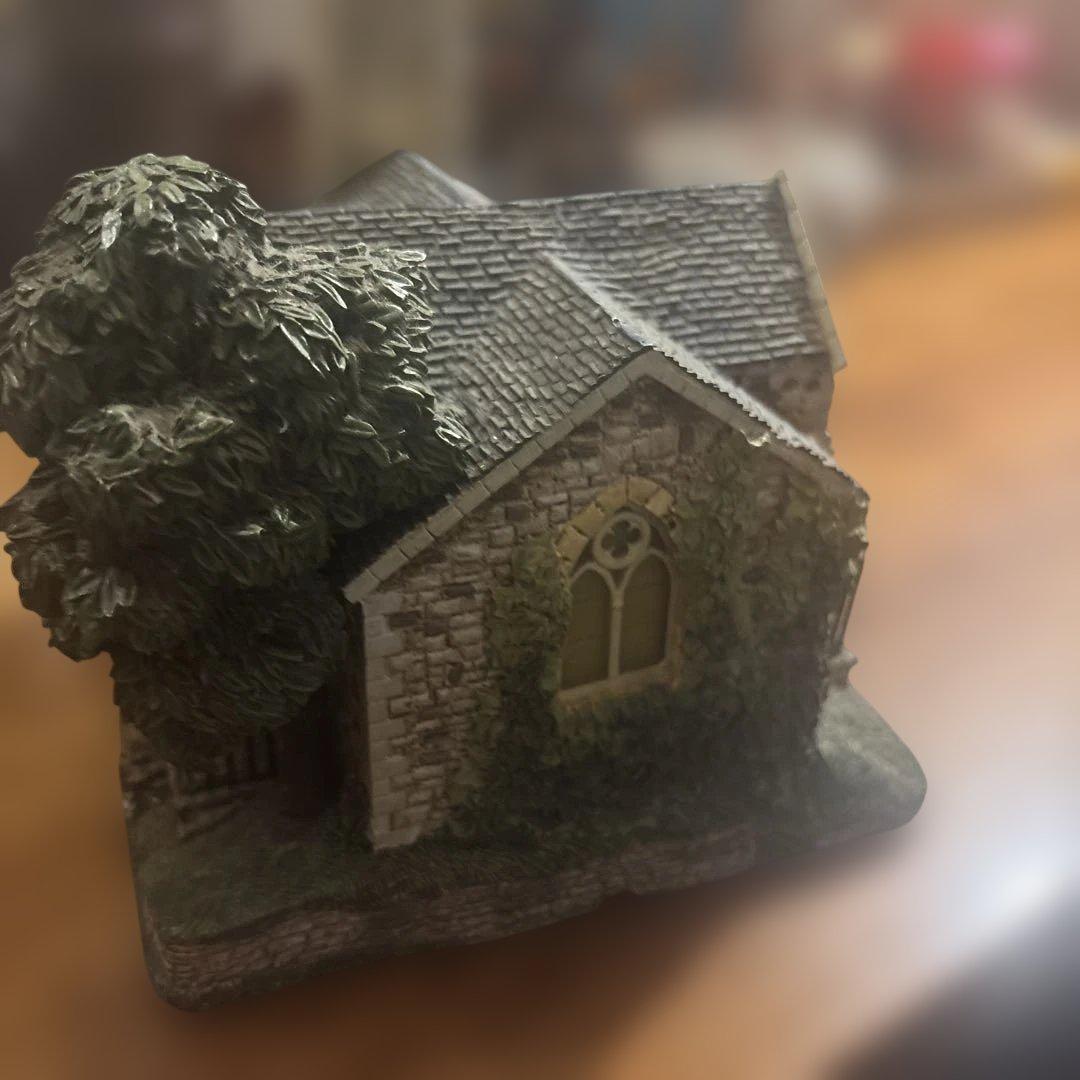 教会の置物 樹脂製 ジオラマ、インテリア（トーマスキンケード氏