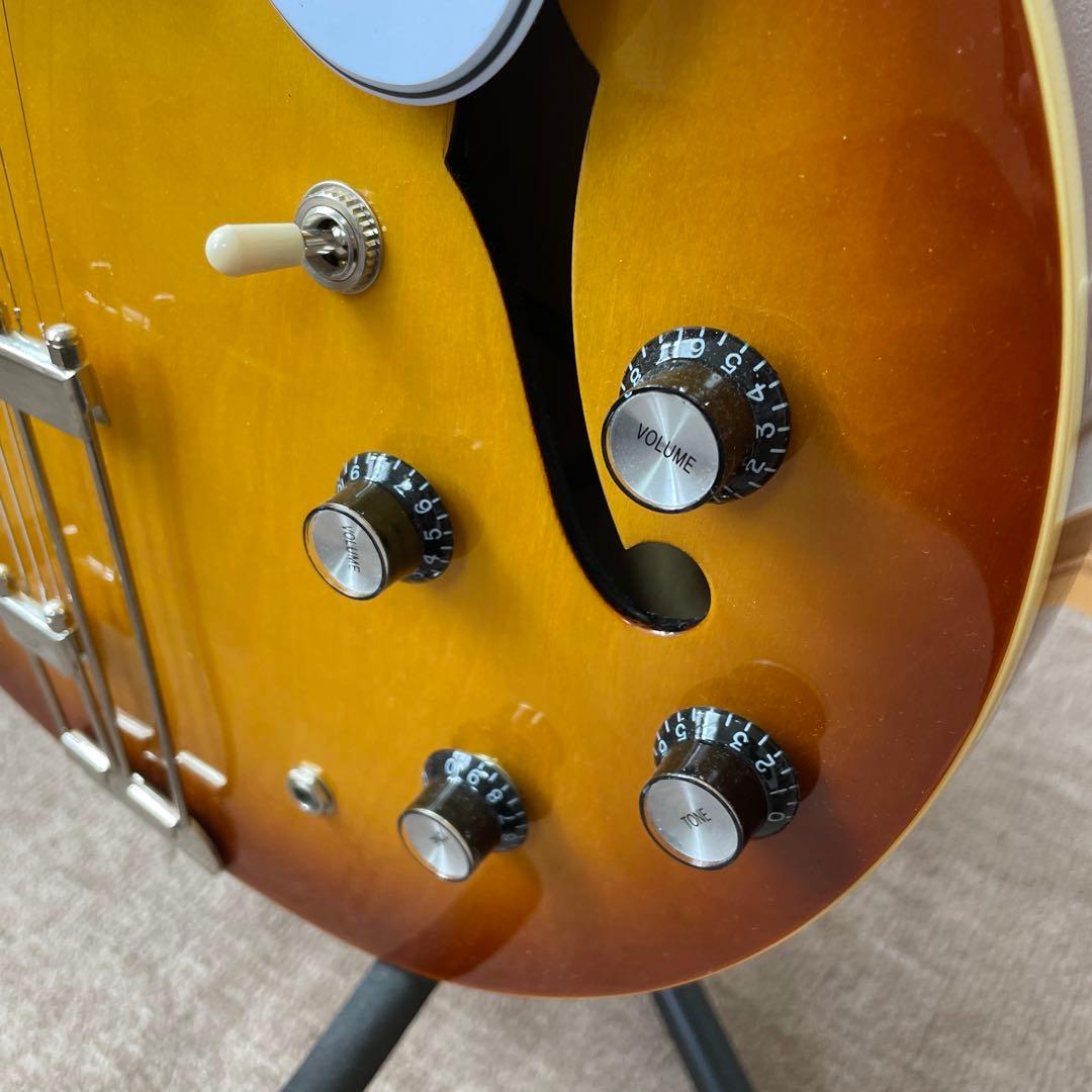 Epiphone リビエラ