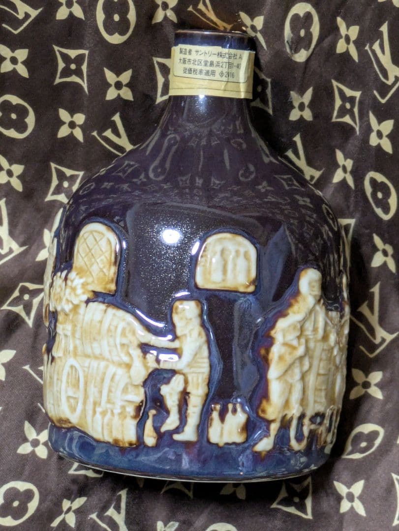 サントリーTHE WISKY 未開栓 陶器ボトル 750ml