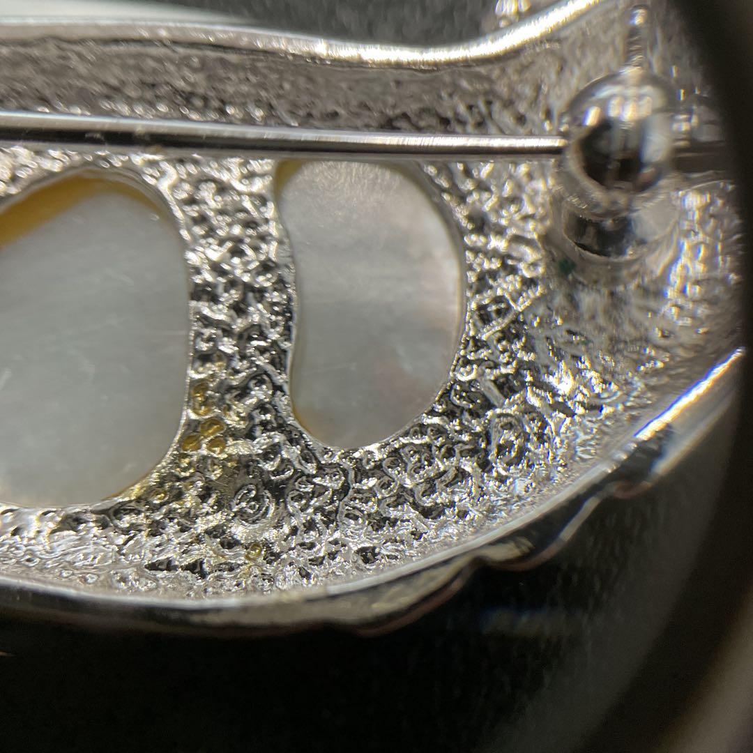 X20 タサキ TASAKI 田崎 インコ 鳥 バード ブローチ シルバーと貝殻