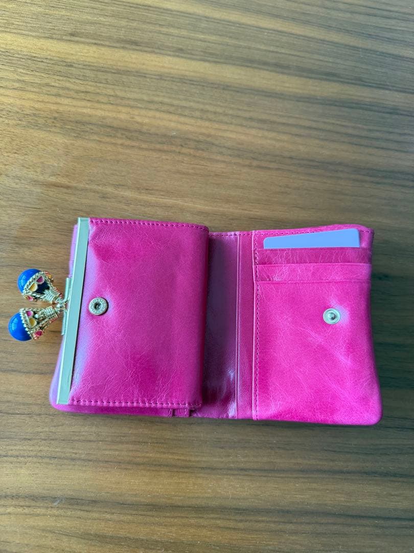 ANNA SUI アナスイ　本革がま口二つ折り財布