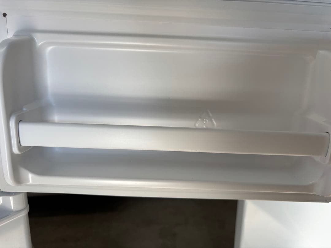 美品 ヤマダ 2ドア冷蔵庫 REFAGE YRZ-C09MW 2025年製