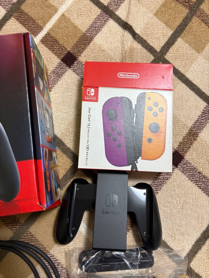 Nintendo Switch 本体 赤青紫オレンジ黄色