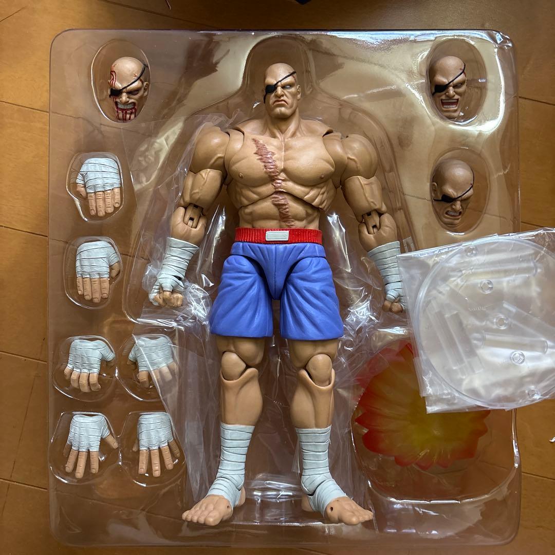 ストームコレクティブルズ　ストリートファイター II サガット フィギュア