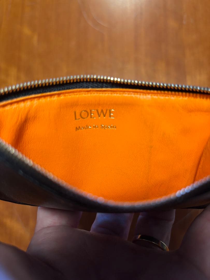 ロエベ　ケース　黒　美品