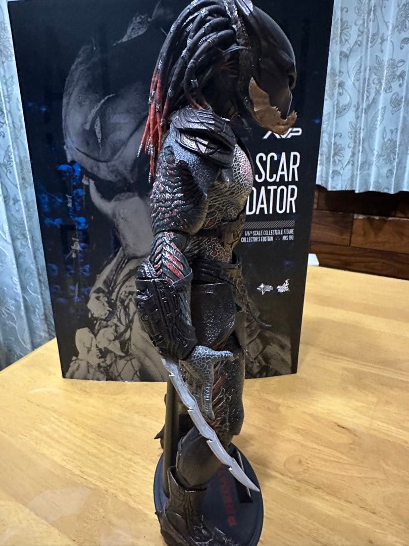 HOTTOYS ホットトイズ スカープレデター（ 2.0版)フィギュア