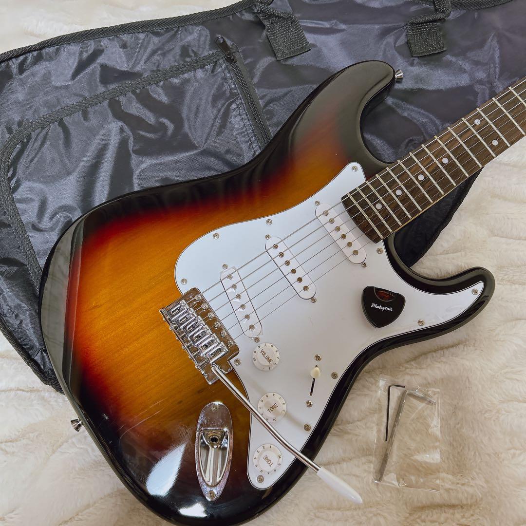 Photogenic ストラトタイプ エレキギター ケース アーム ピックなど付