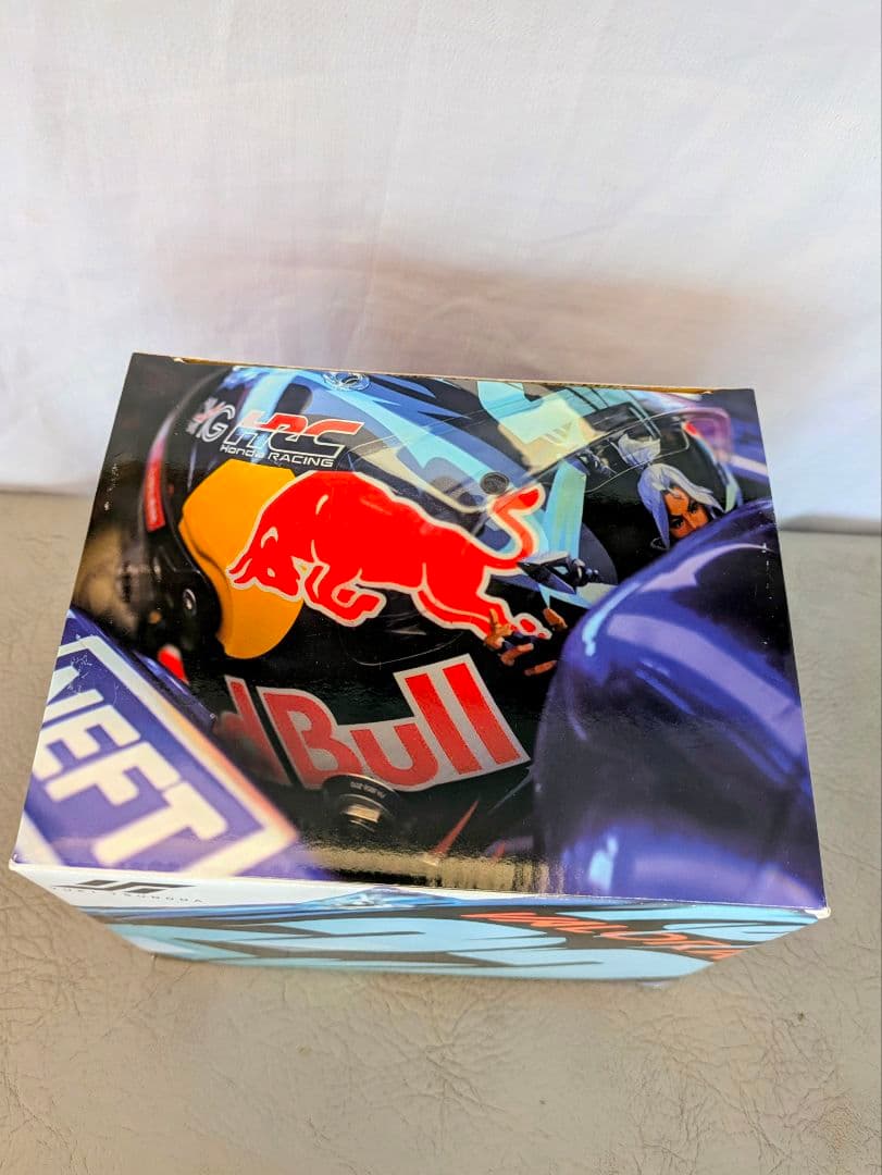 角田裕毅　ヘルメット　1/2　サイン入り　F1　レーシングブルズ　HONDA